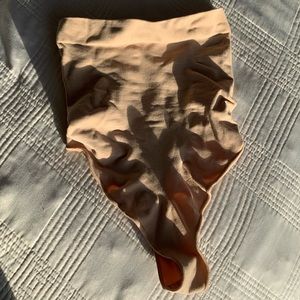 SKIMS - NWOB SHAPEWEAR